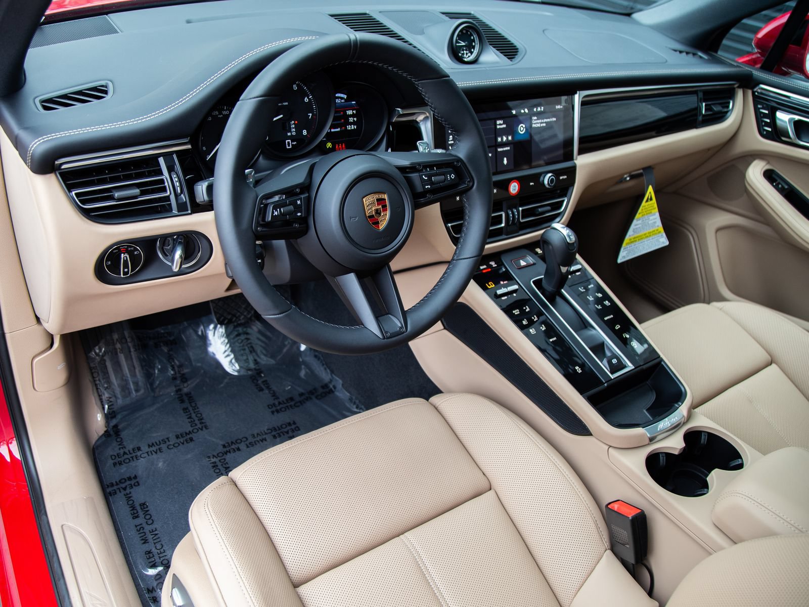 New 2026 Porsche Macan AWD/4WD image 4