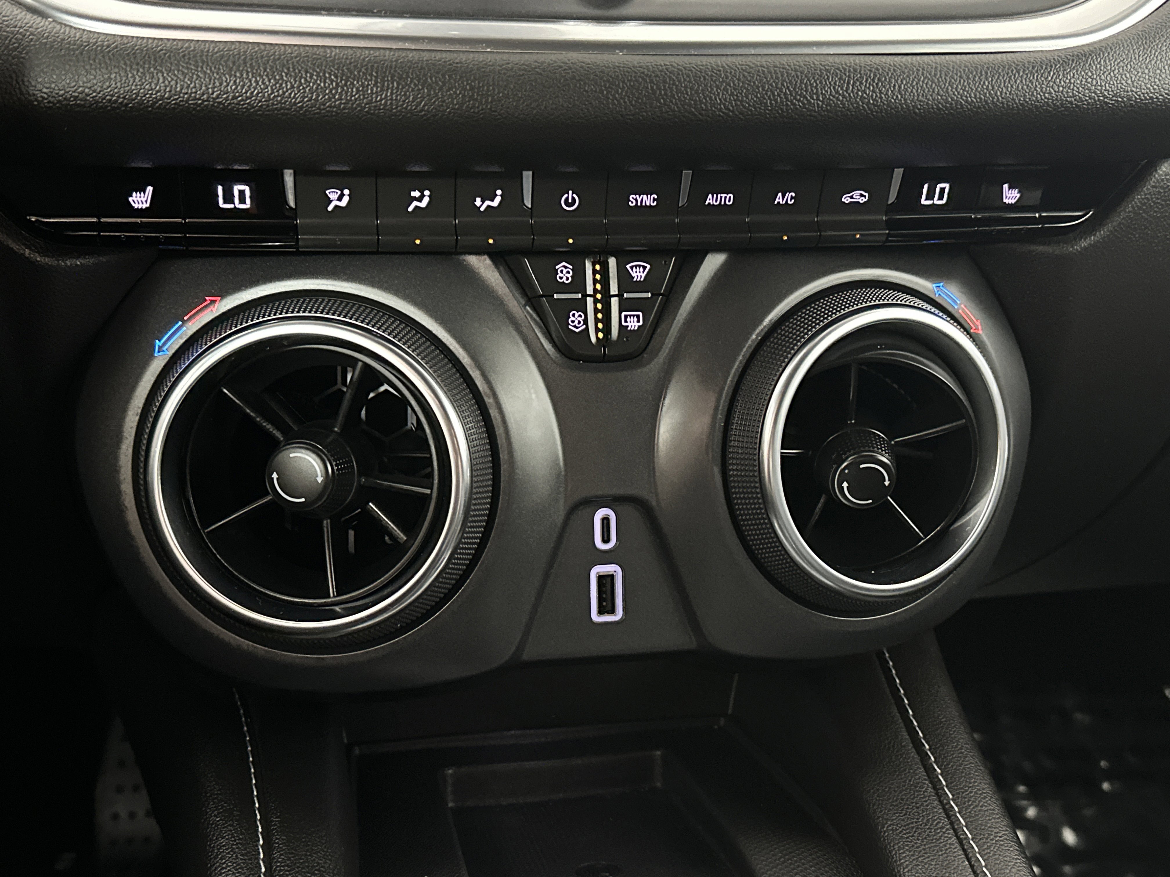 Used 2024 Chevrolet Blazer LT w/ Convenience Package FWD image 19