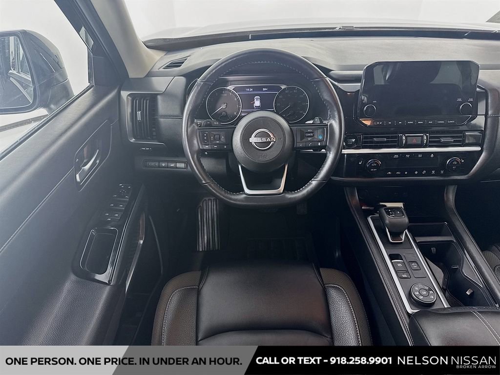 Certified 2025 Nissan Pathfinder SL image 22