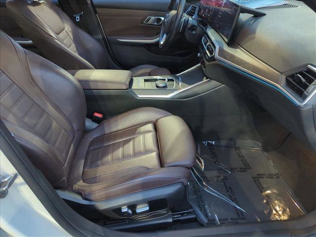 Used 2023 BMW 330i Sedan w/ Premium Package RWD image 21