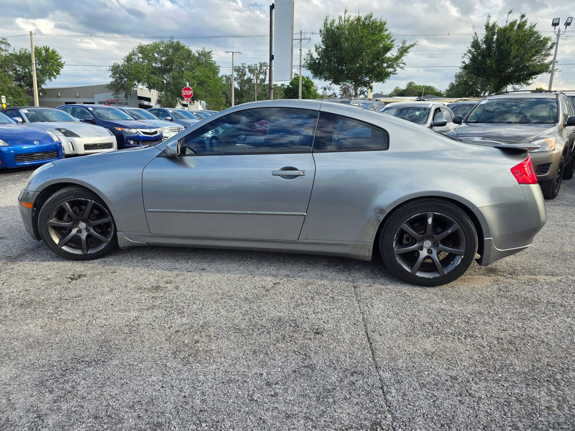 Used 2004 INFINITI G35 Coupe w/ Premium Pkg RWD image 4
