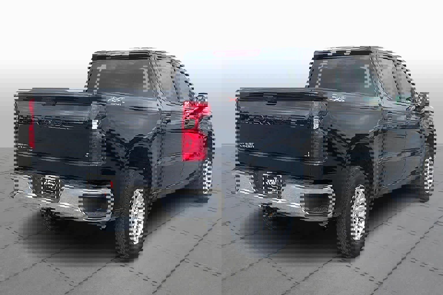 Used 2025 Chevrolet Silverado 1500 LT image 11