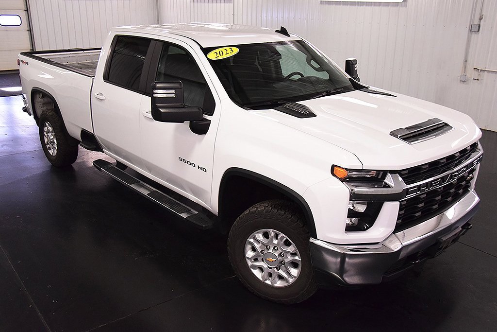 Used 2023 Chevrolet Silverado 3500 LT image 10