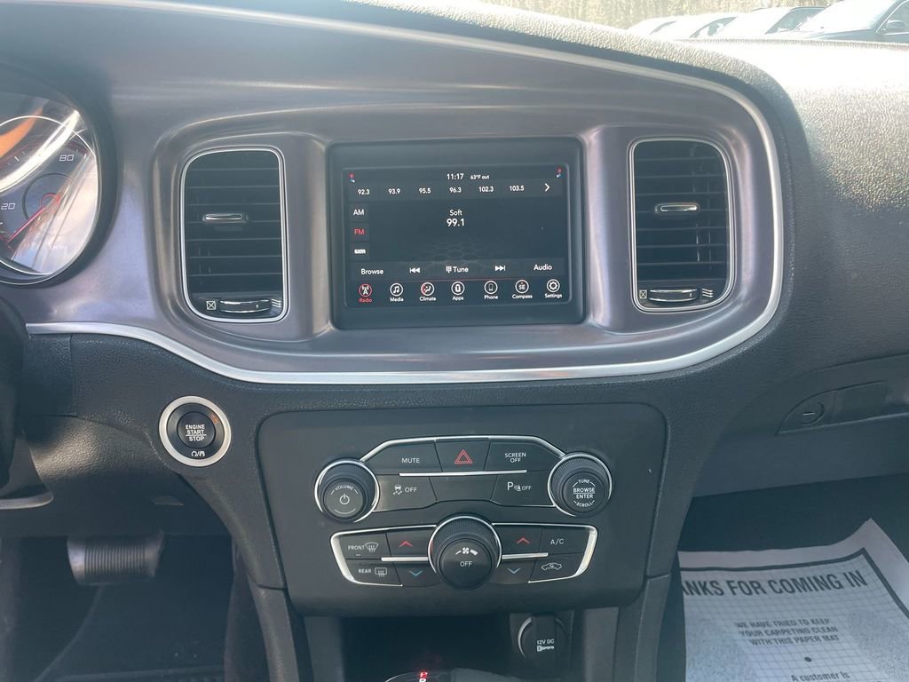 Used 2019 Dodge Charger SXT RWD image 20