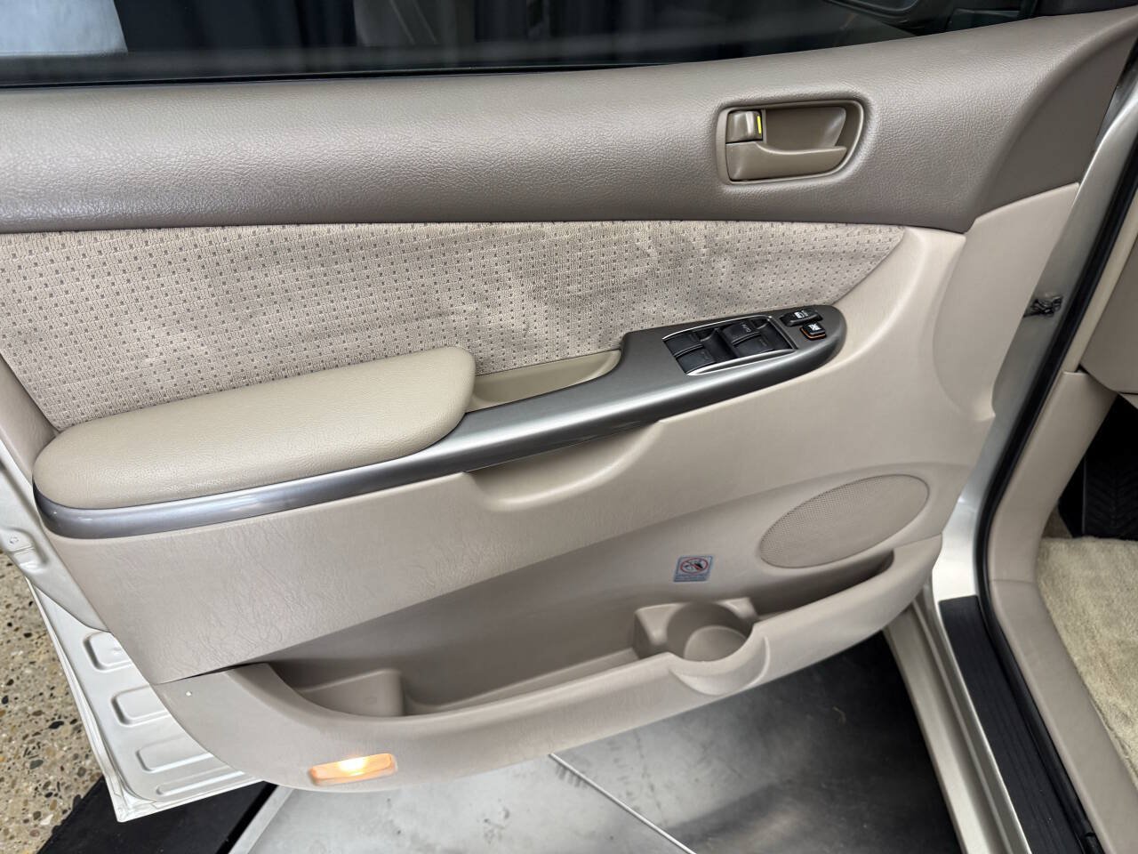 Used 2008 Toyota Sienna LE AWD/4WD image 17