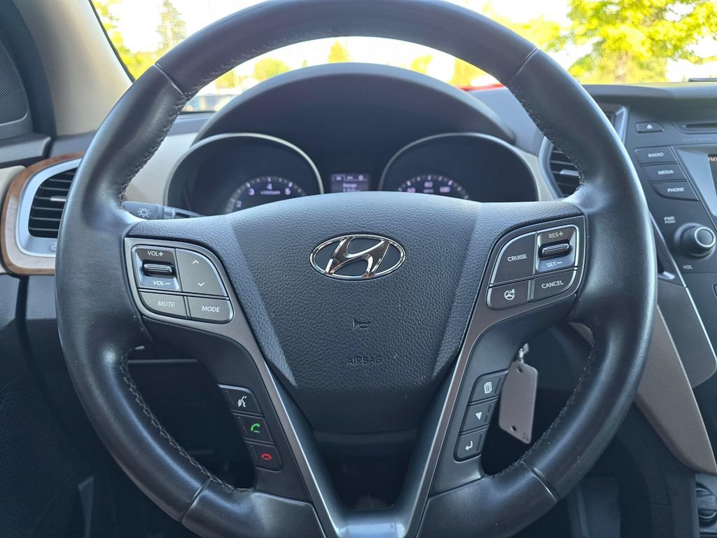 Used 2014 Hyundai Santa Fe GLS AWD/4WD image 15