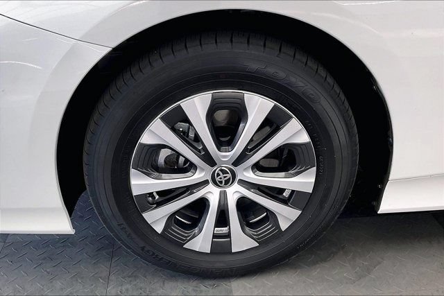Used 2022 Toyota Prius Prime XLE FWD image 8