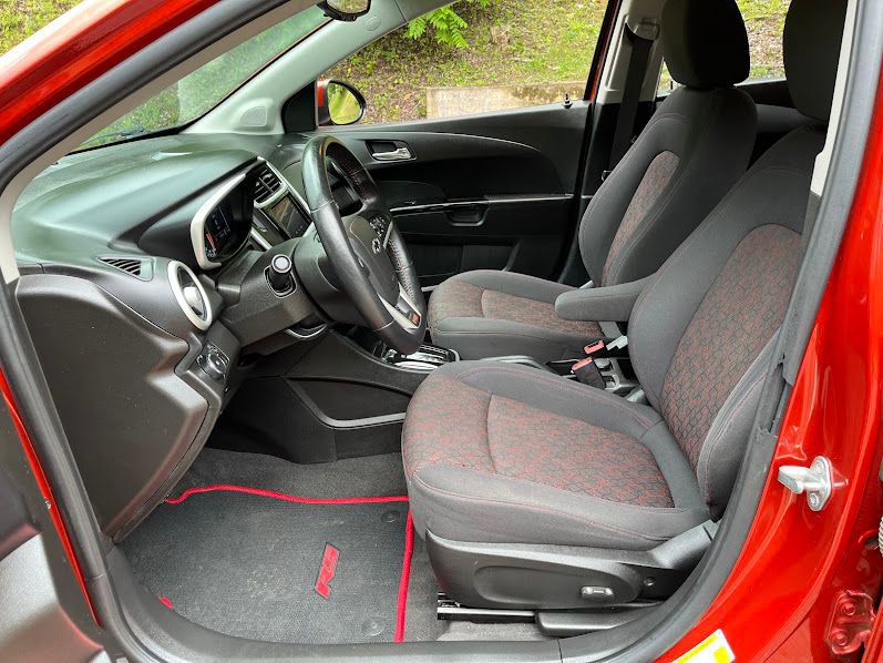 Used 2020 Chevrolet Sonic LT w/ Convenience Package FWD image 8