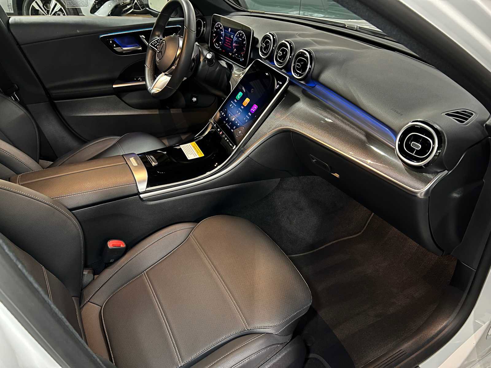 Used 2025 Mercedes-Benz C 300 Sedan image 11