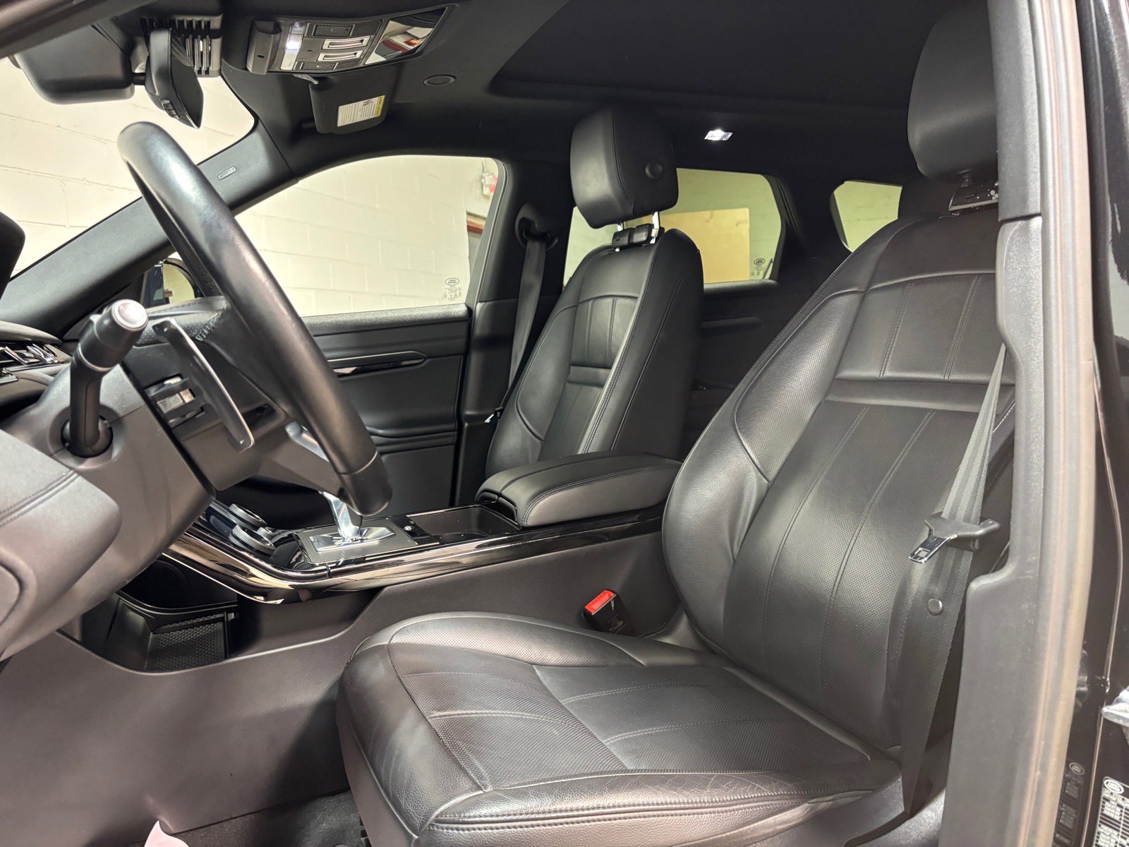 Used 2023 Land Rover Range Rover Evoque R-Dynamic SE AWD/4WD image 21
