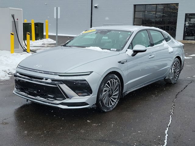 Used 2024 Hyundai Sonata SEL image 2