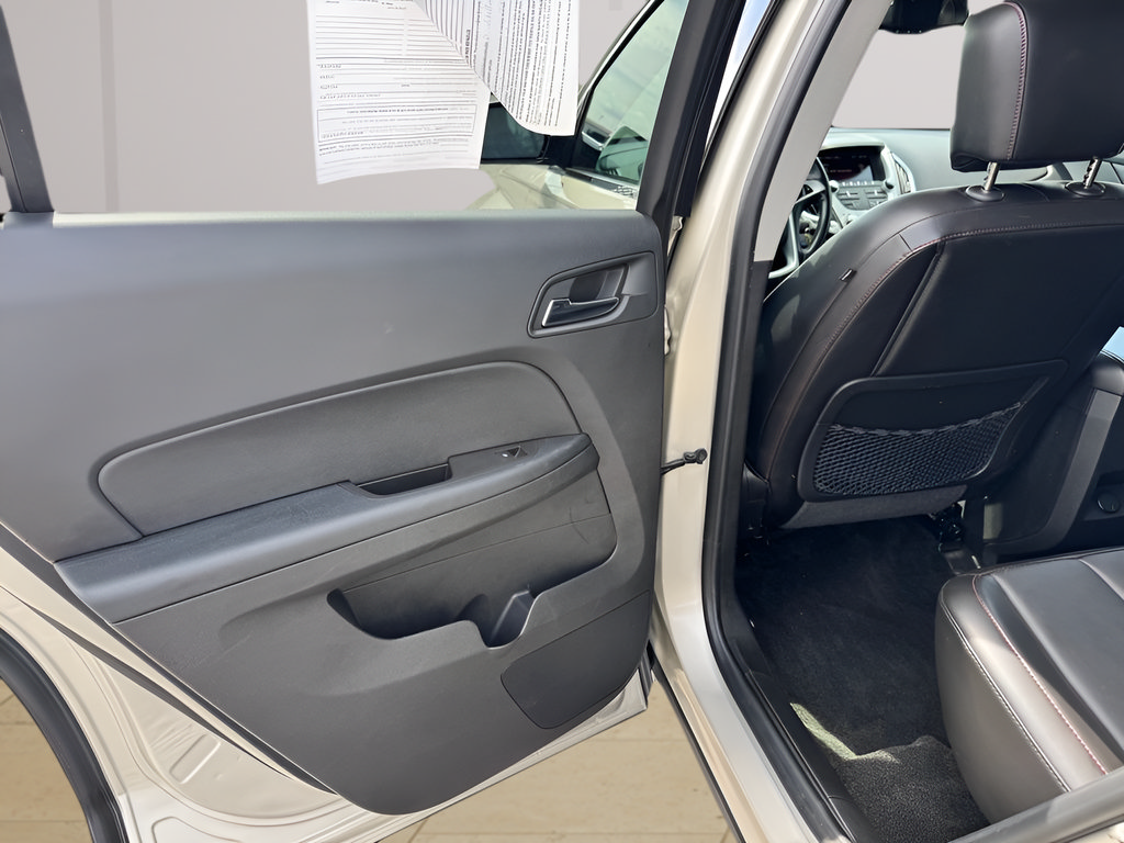 Used 2015 GMC Terrain SLT w/ Chrome Edition AWD/4WD image 13