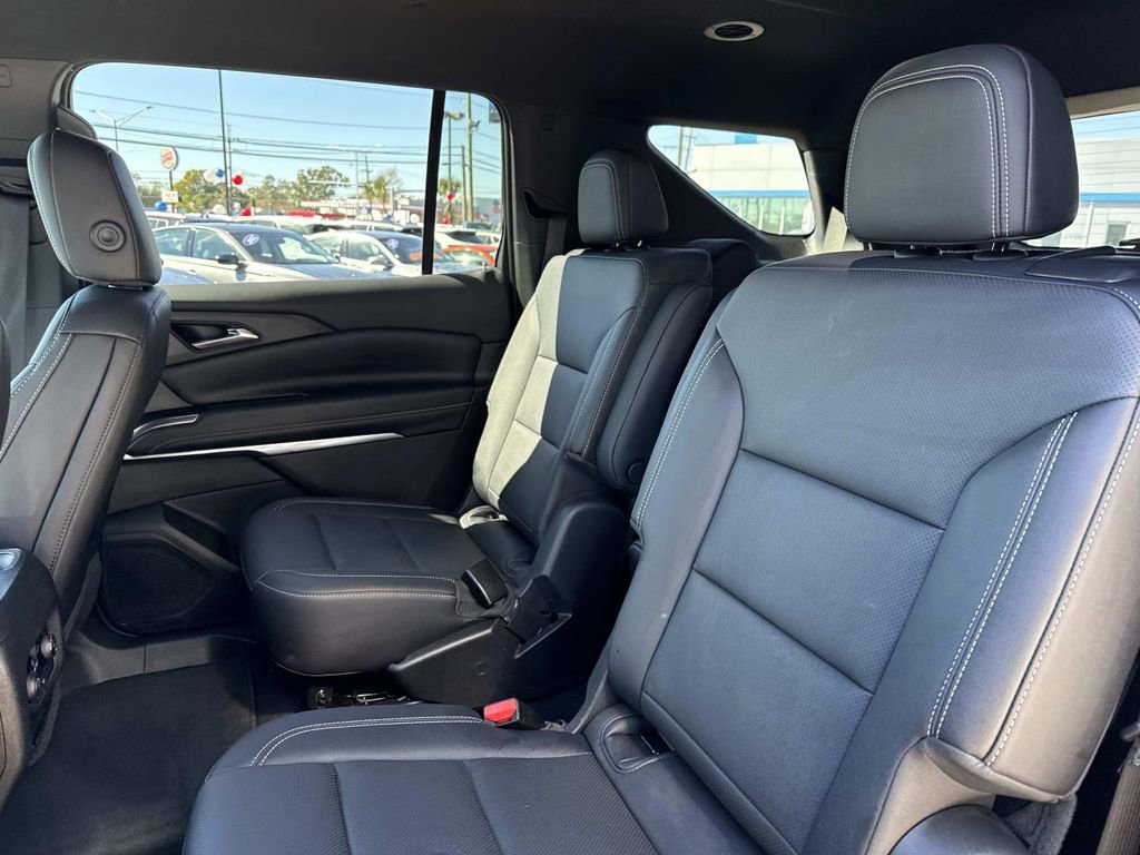 Certified 2025 Chevrolet Traverse LT image 16