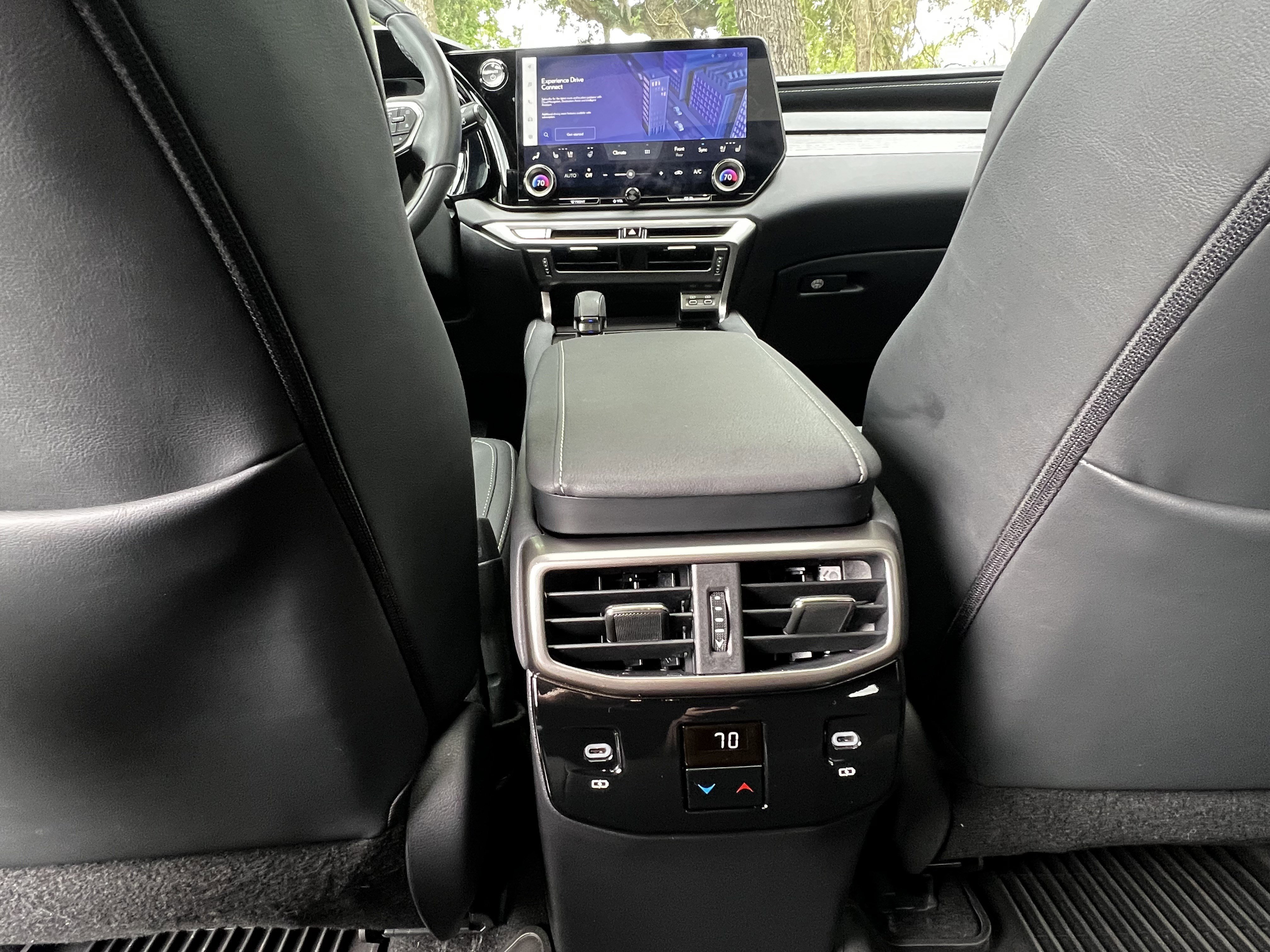 Used 2024 Lexus RX 350h w/ Convenience Package AWD/4WD image 38