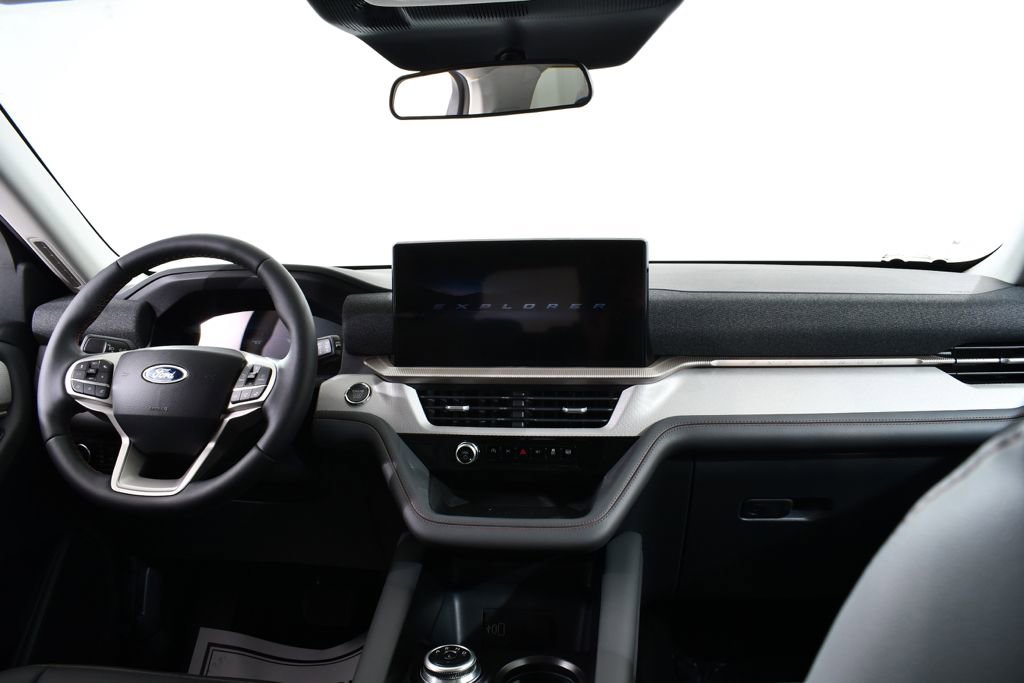 New 2026 Ford Explorer Active w/ Active Comfort Package image 7