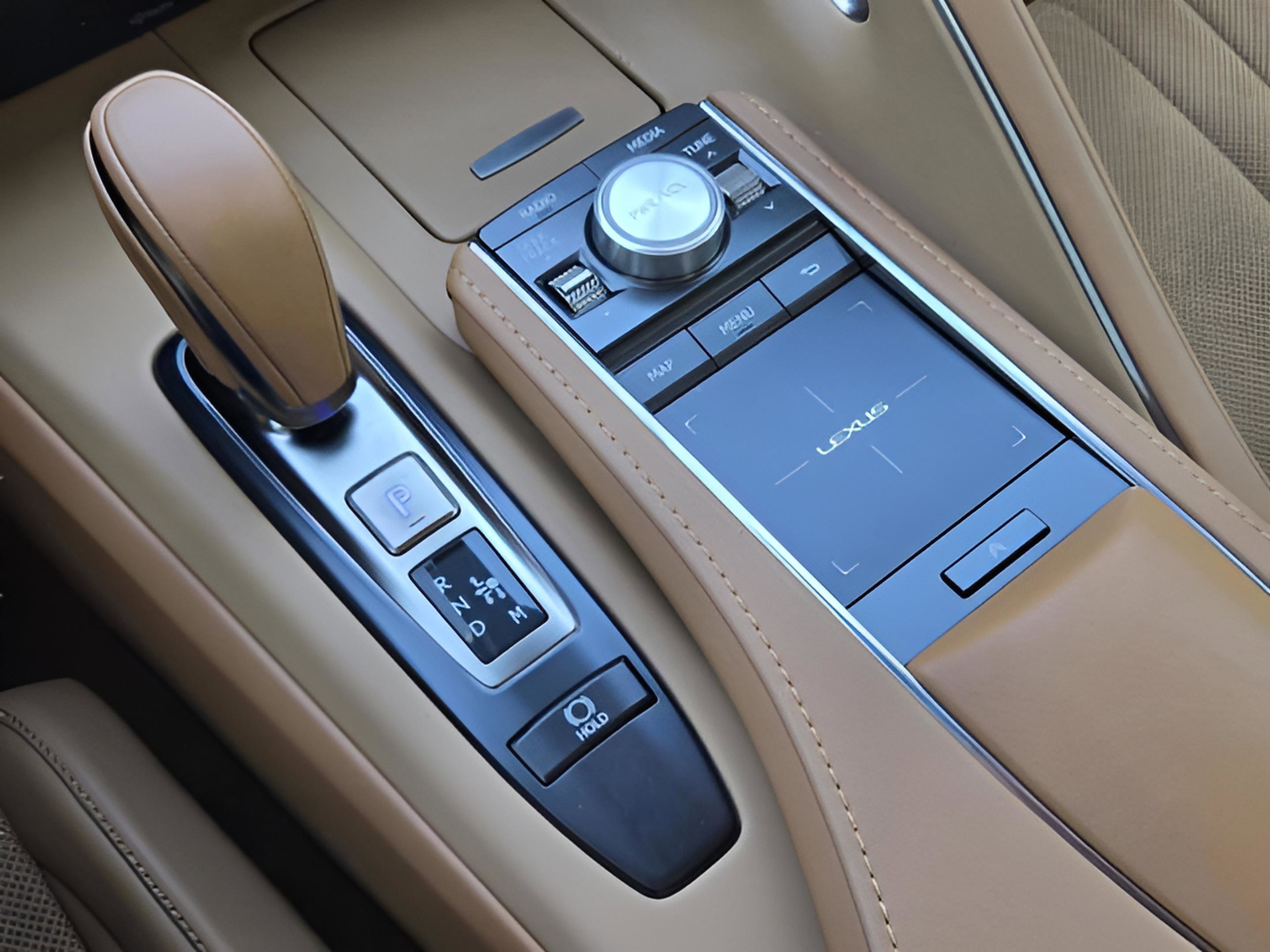 Used 2018 Lexus LC 500 Coupe RWD image 16