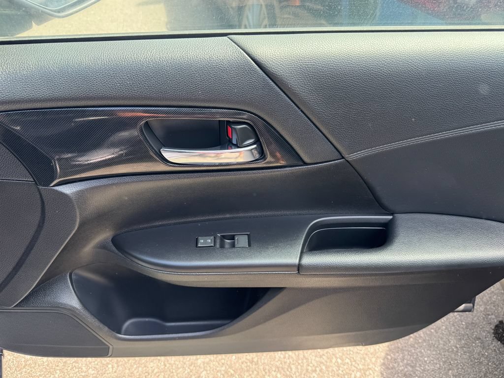 Used 2013 Honda Accord Sport image 30