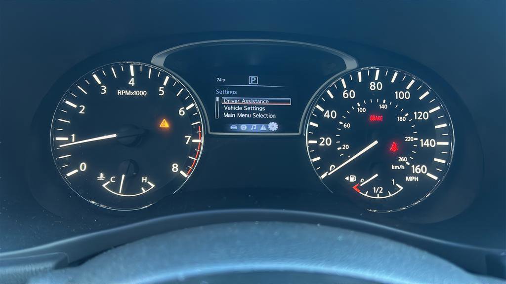 Used 2017 Nissan Pathfinder SV image 22