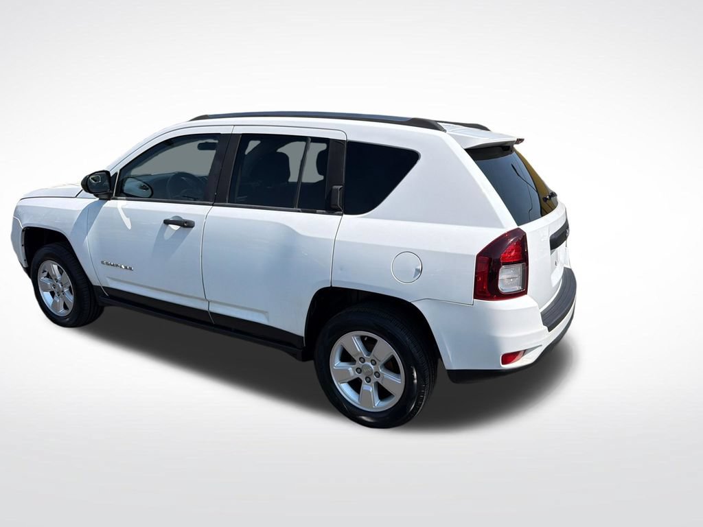 Used 2014 Jeep Compass Sport FWD image 3