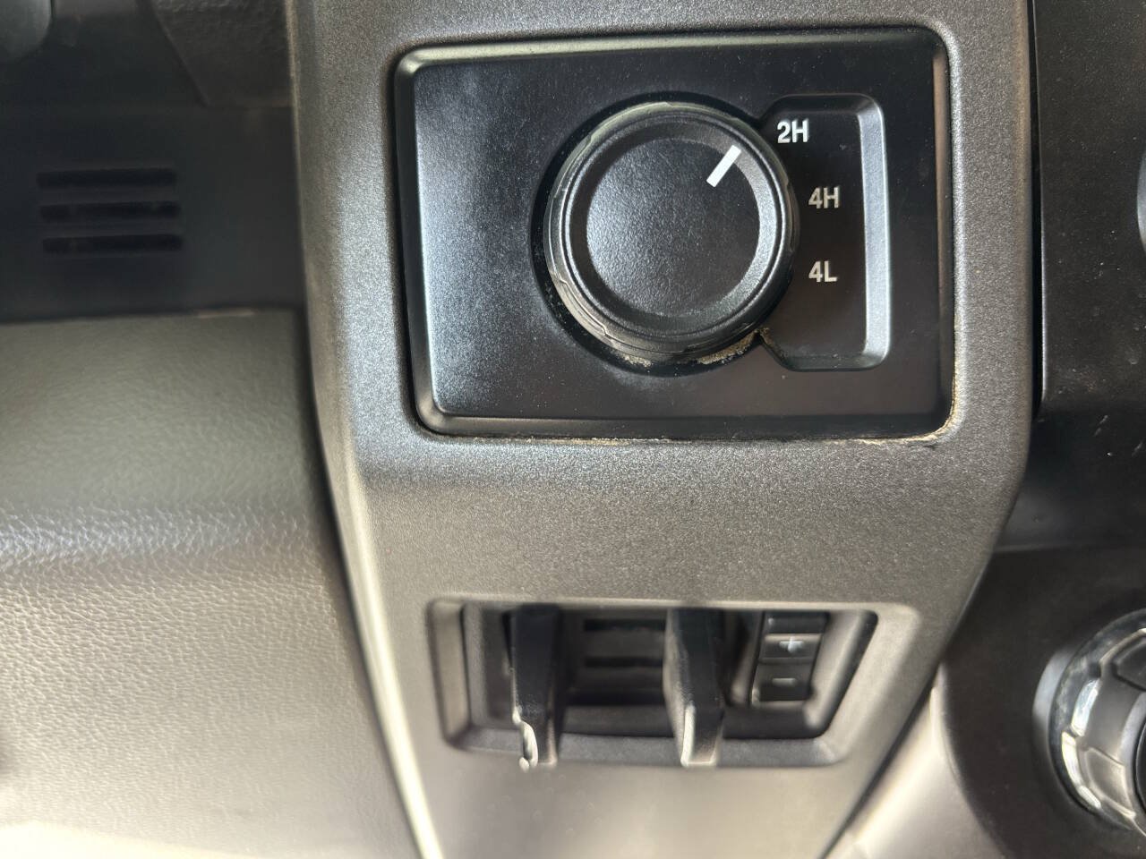 Used 2019 Ford F250 XL w/ Power Equipment Group AWD/4WD image 19
