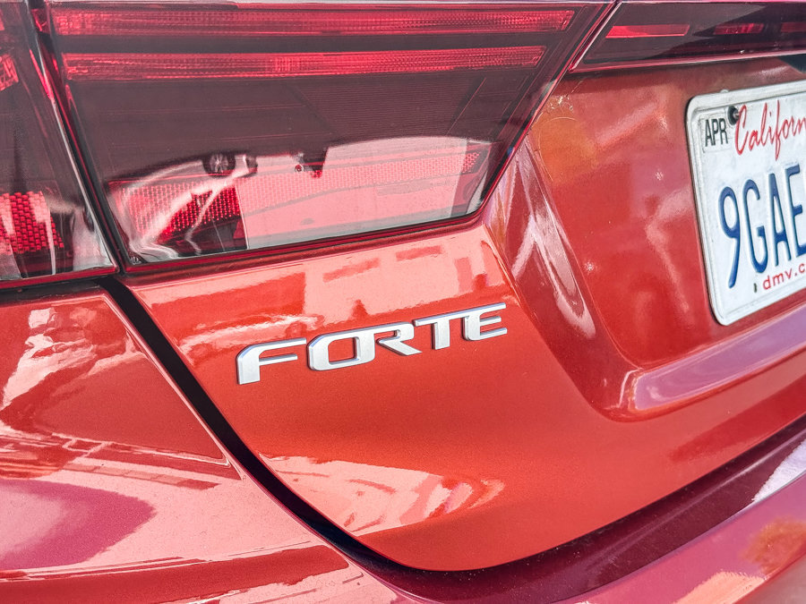 Used 2023 Kia Forte LXS FWD image 9