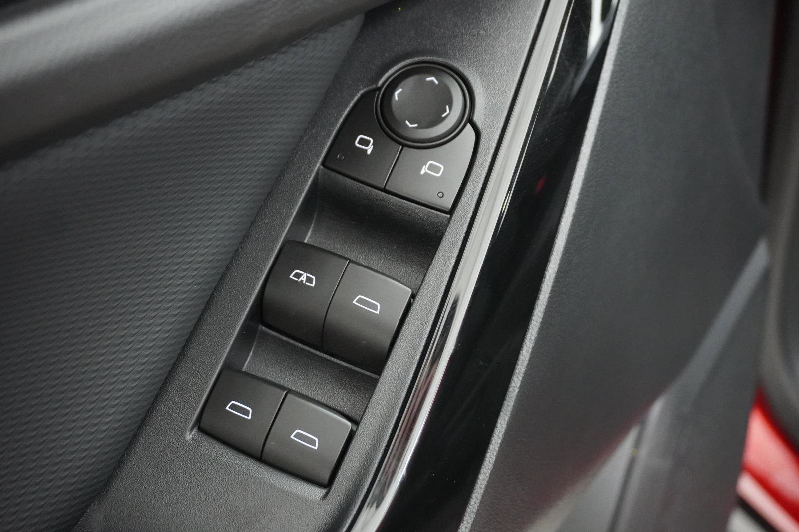 New 2026 Chevrolet Equinox LT image 13