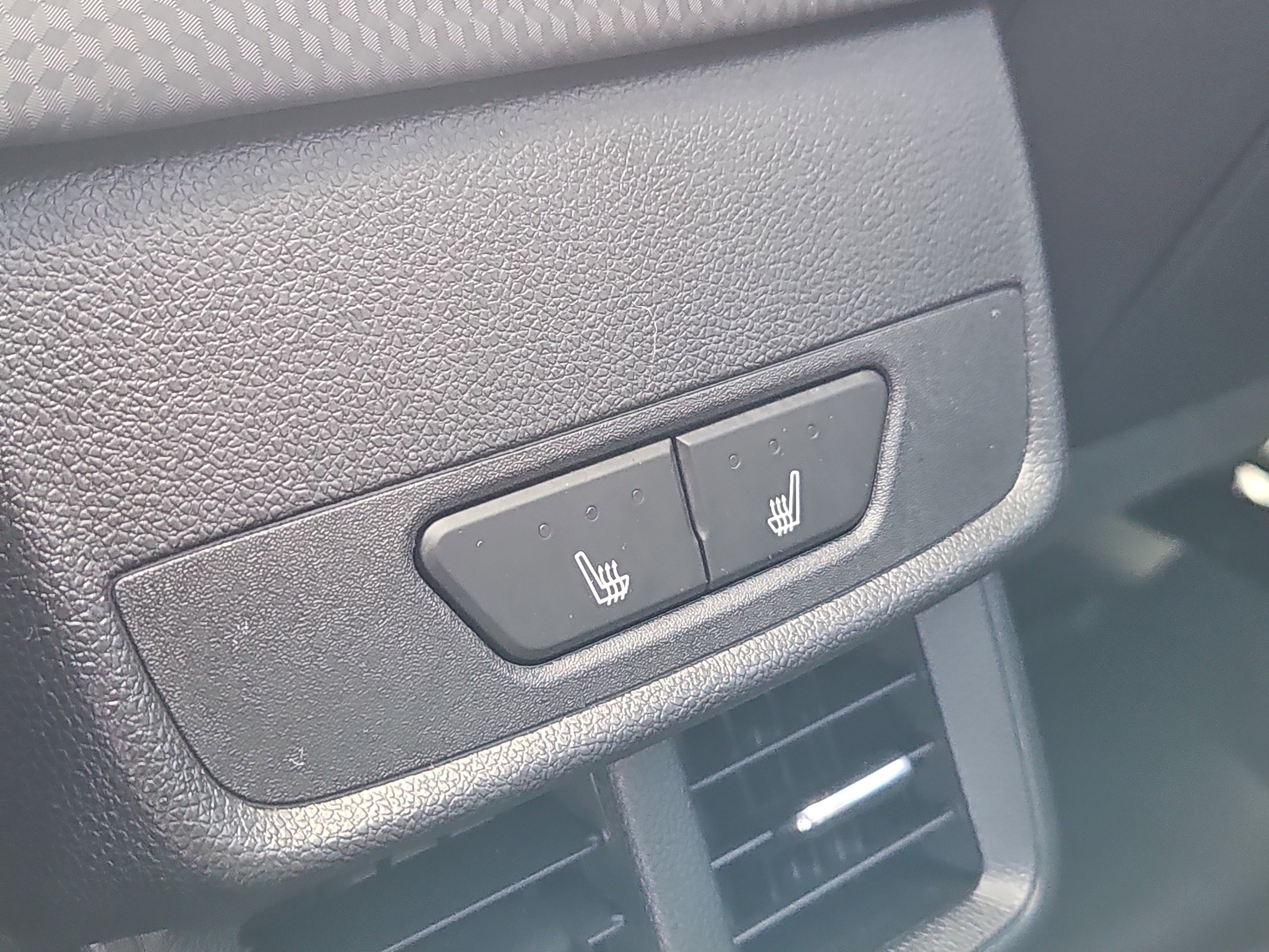 Used 2026 Chevrolet Equinox RS w/ Convenience Package III image 17