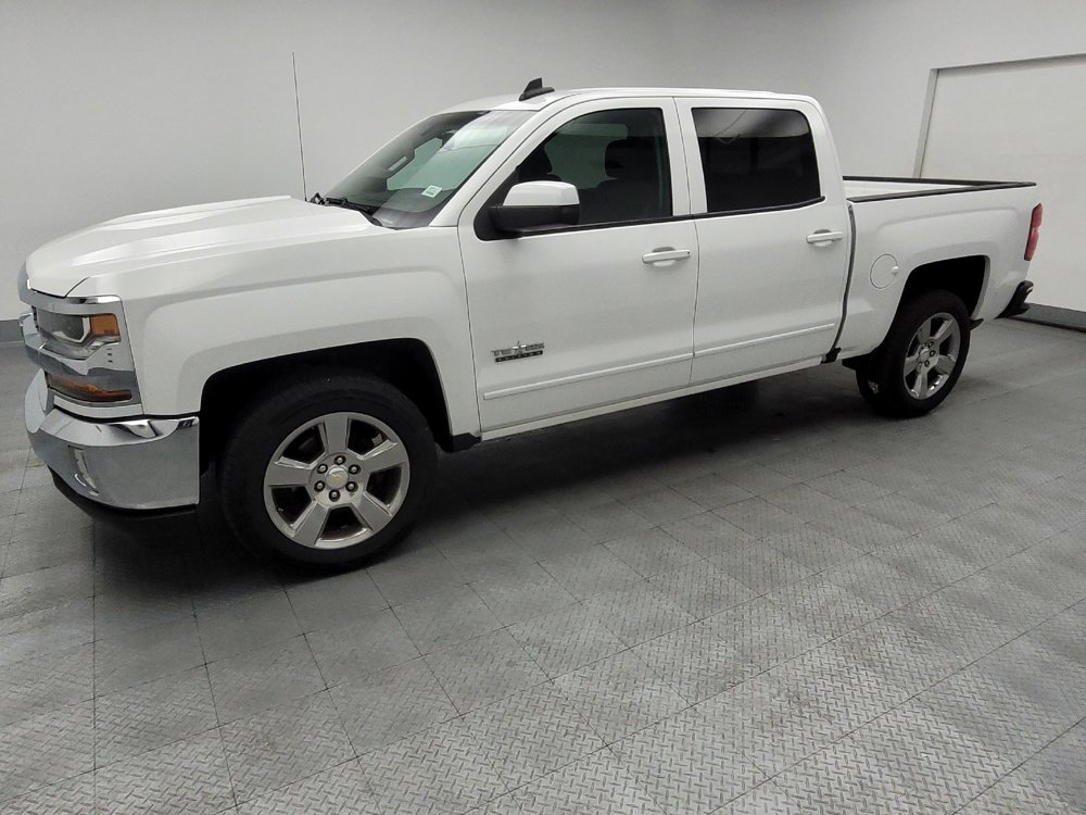 Used 2018 Chevrolet Silverado 1500 LT w/ Texas Edition image 2