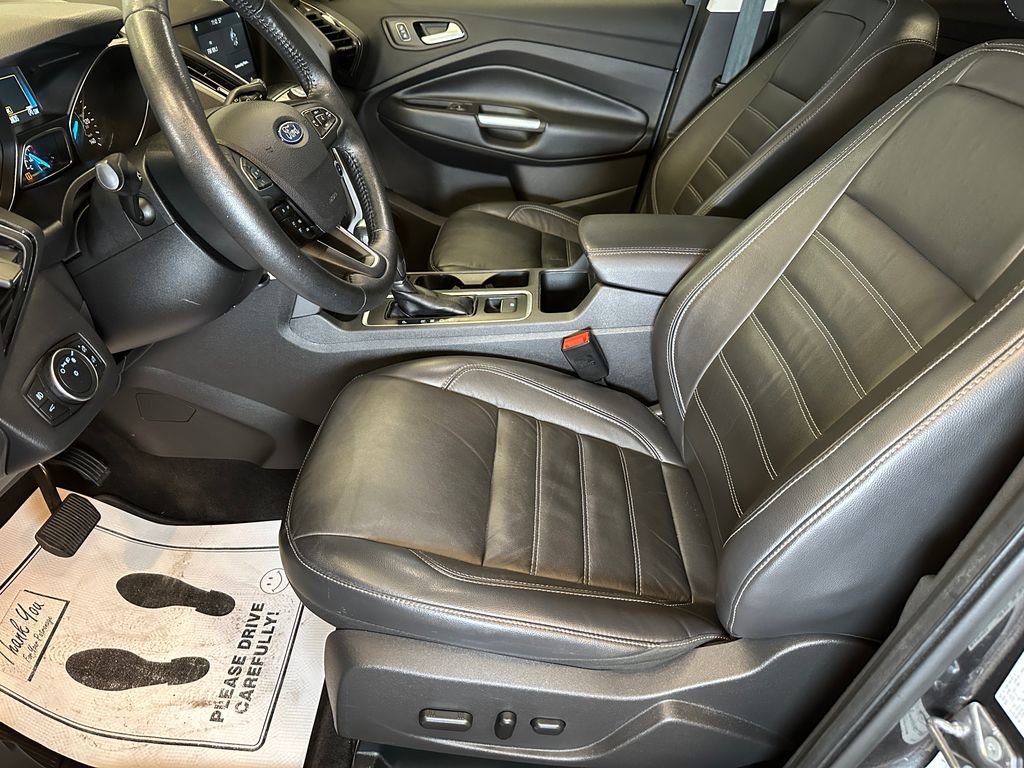 Used 2018 Ford Escape SEL image 18
