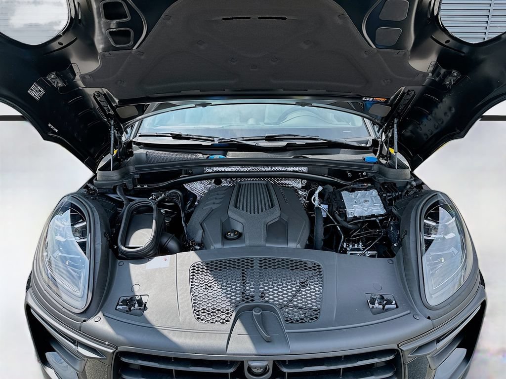 New 2026 Porsche Macan AWD/4WD image 32