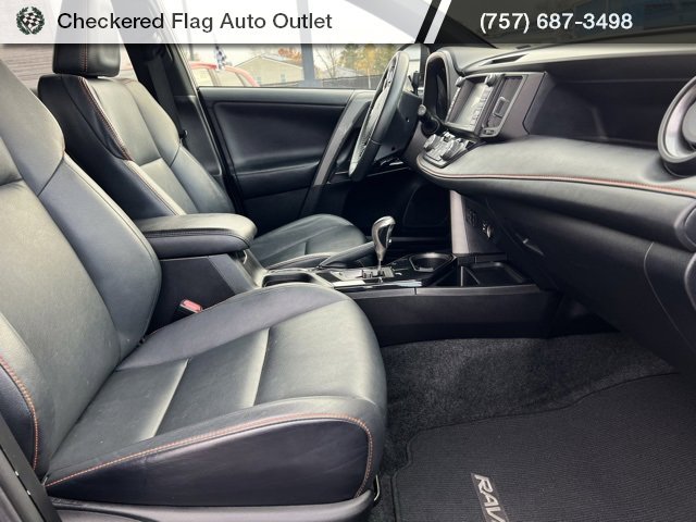 Used 2017 Toyota RAV4 SE image 42