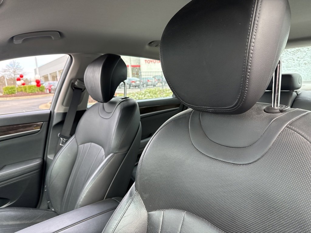 Used 2016 Hyundai Genesis 3.8 image 8