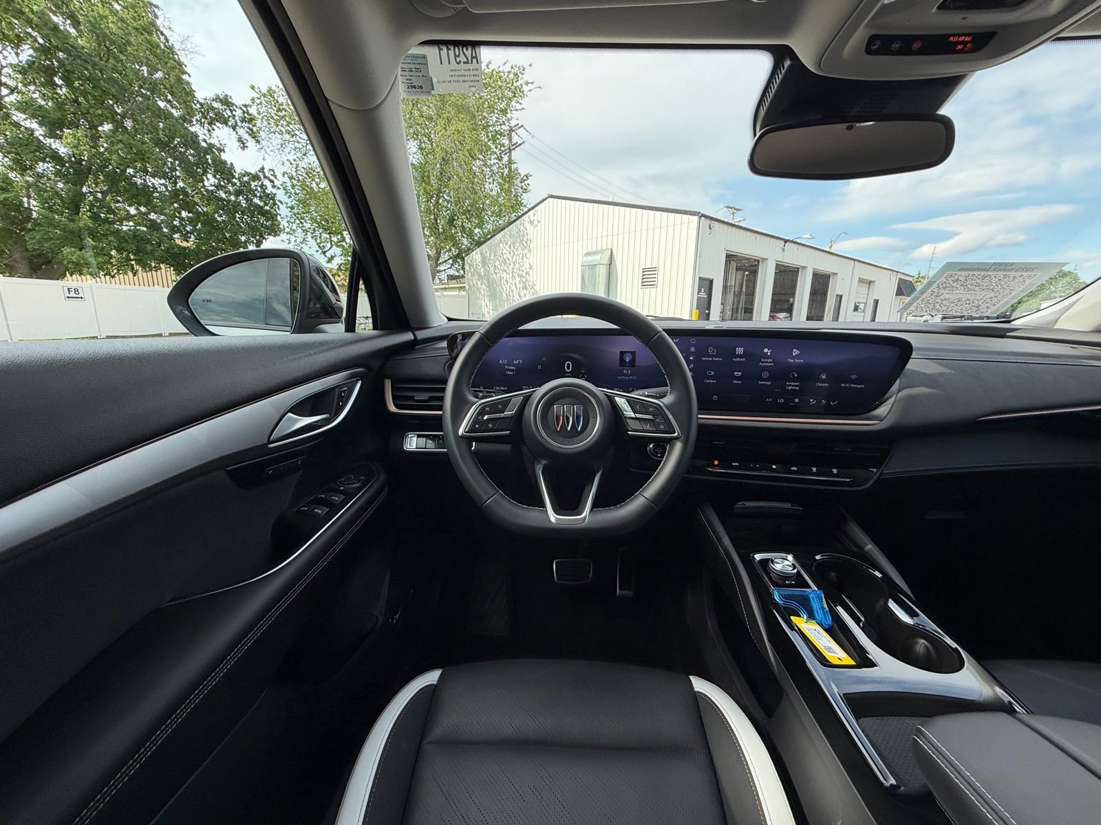 Used 2025 Buick Envision Sport Touring AWD/4WD image 2