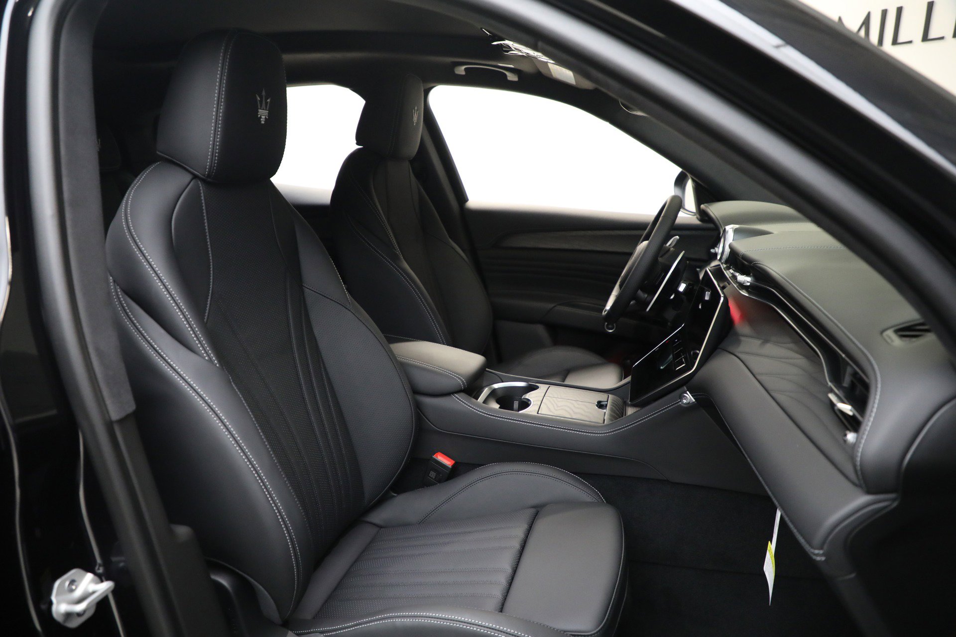 New 2025 Maserati Grecale Modena image 12