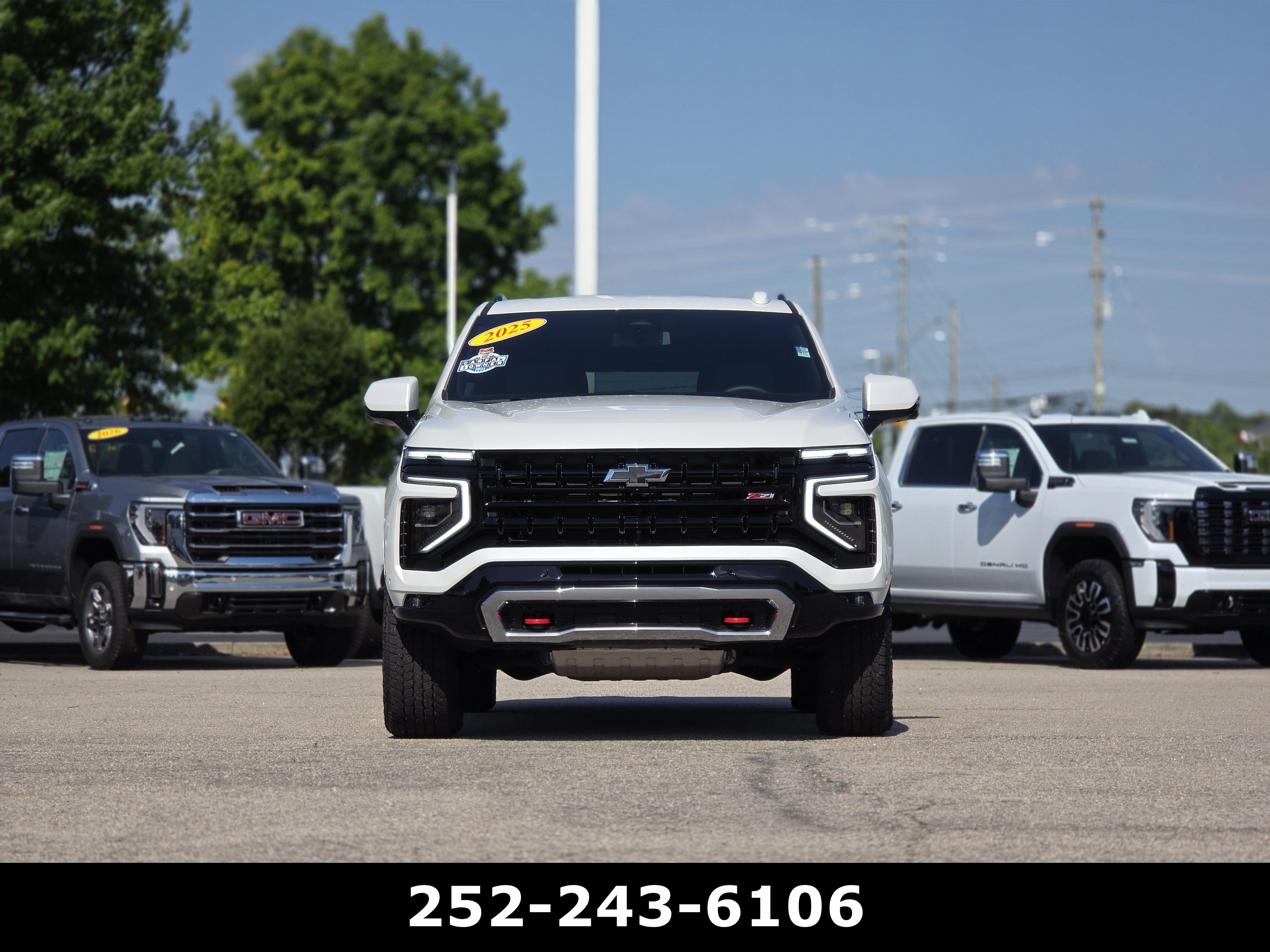 Used 2025 Chevrolet Suburban Z71 w/ Z71 Off-Road Package AWD/4WD image 2