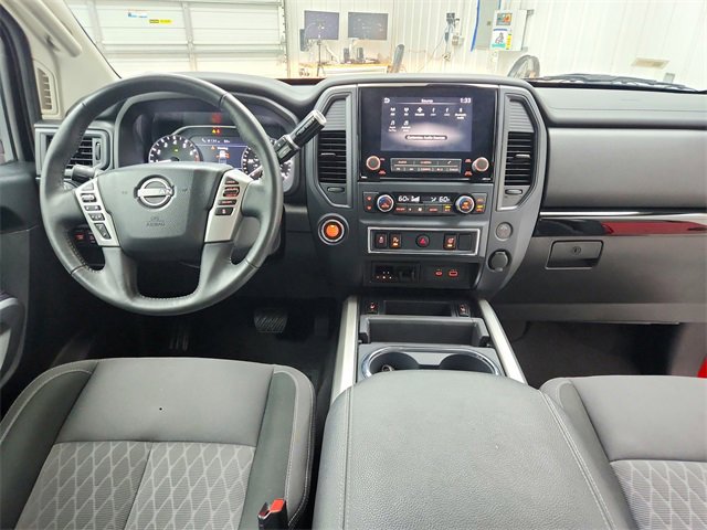 Used 2024 Nissan Titan SV w/ SV Convenience Package image 23
