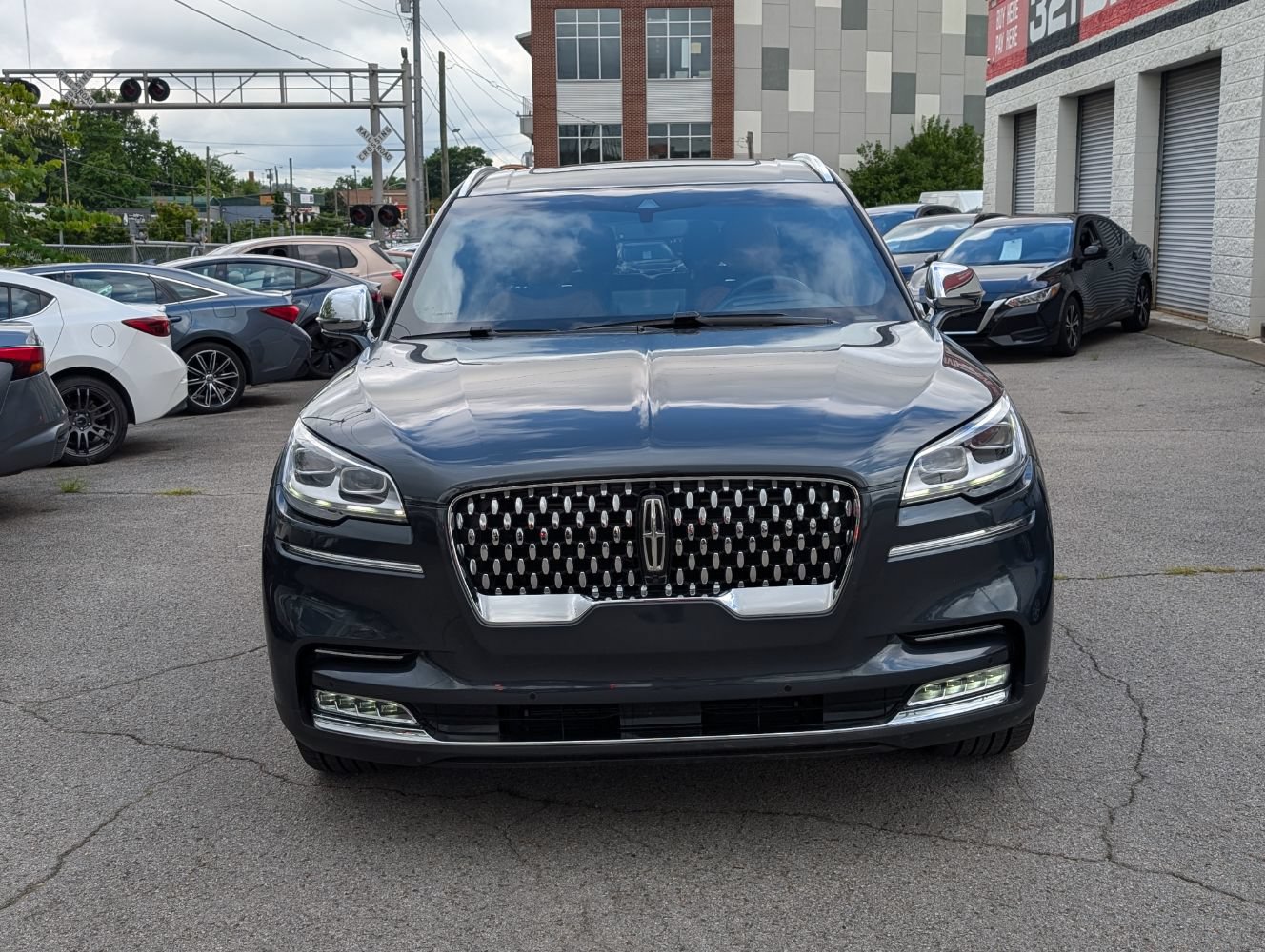 Used 2021 Lincoln Aviator Black Label Grand Touring AWD/4WD image 4