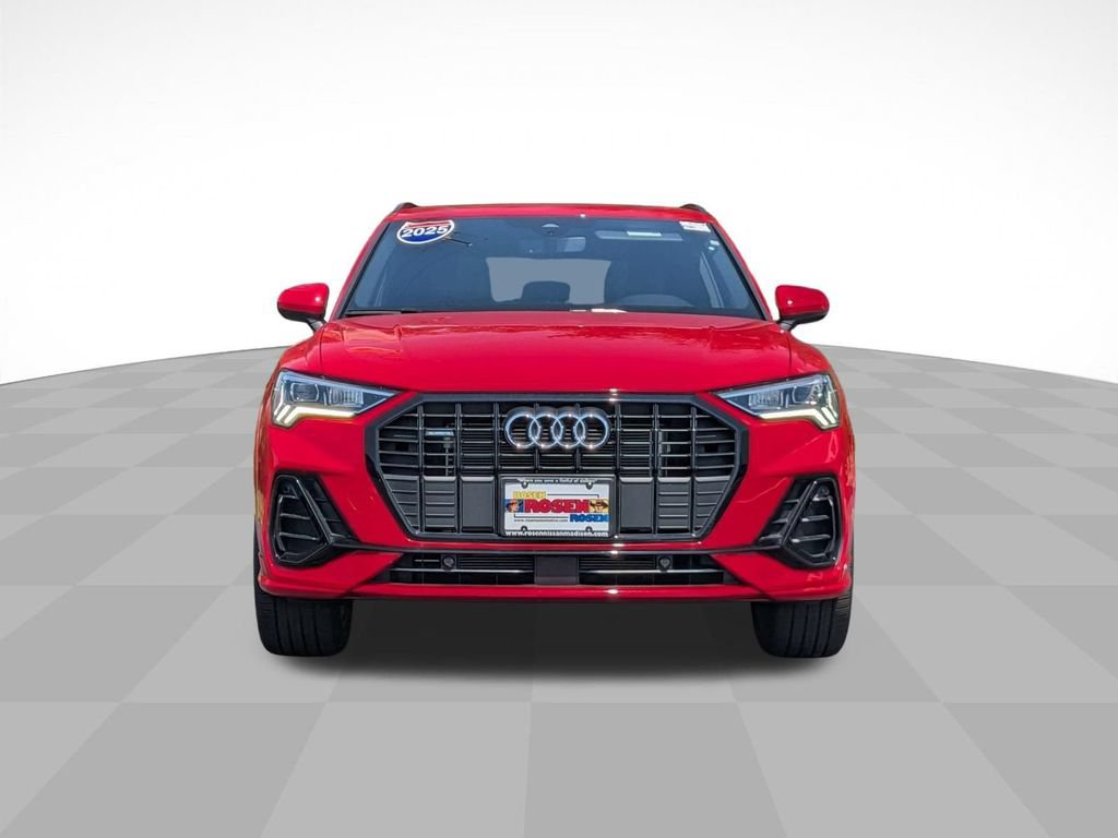 Used 2025 Audi Q3 2.0T Premium w/ Convenience Package AWD/4WD image 8