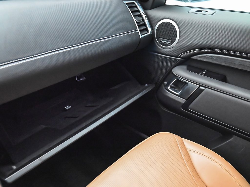 Used 2023 Land Rover Discovery HSE R-Dynamic image 19