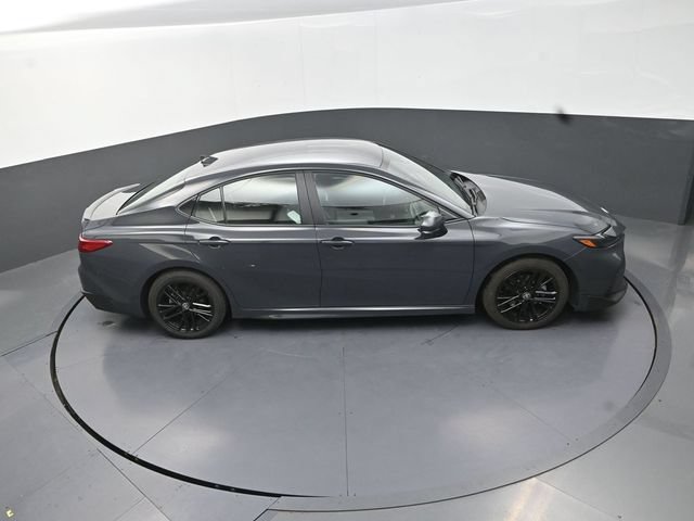Used 2026 Toyota Camry SE FWD image 30