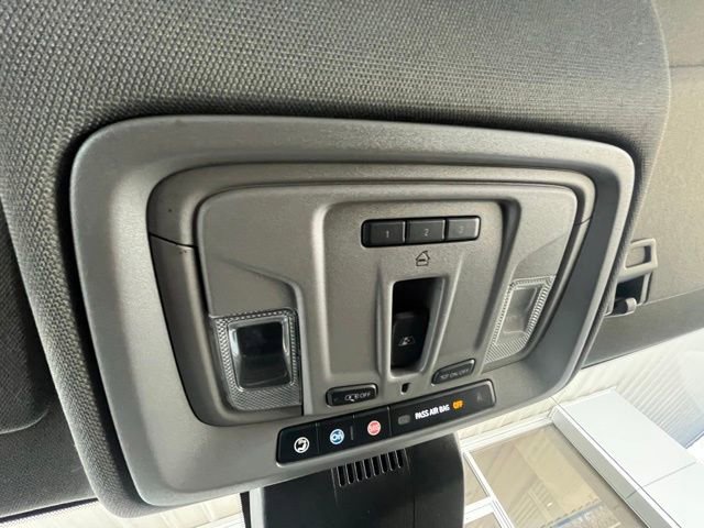 Used 2023 Chevrolet Silverado 1500 LT image 24