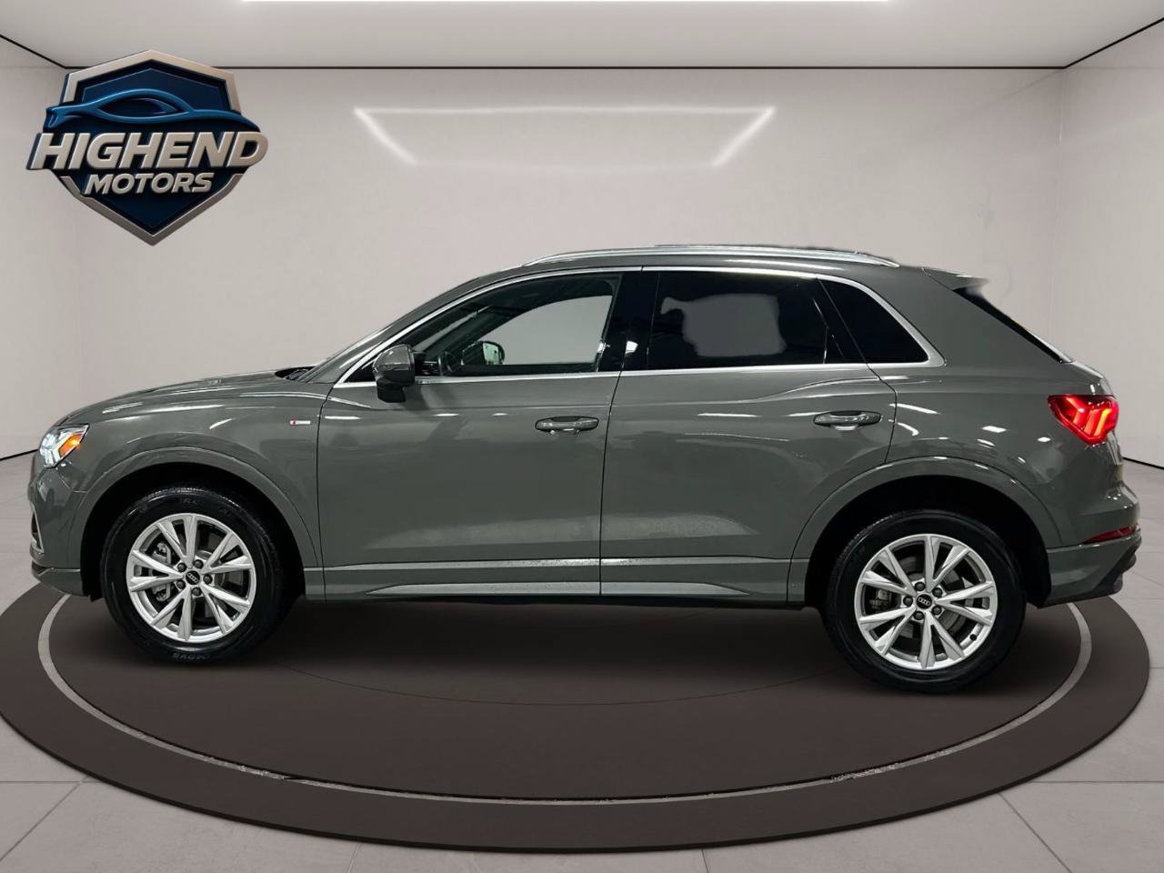 Used 2024 Audi Q3 2.0T Premium AWD/4WD image 3