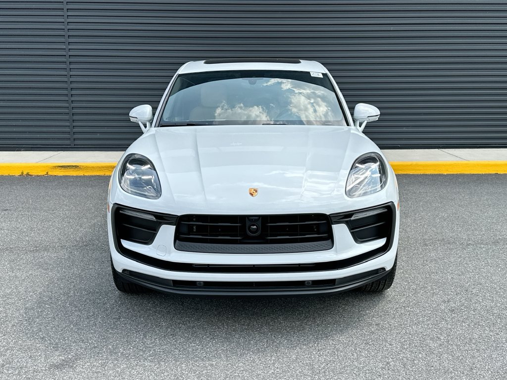 New 2026 Porsche Macan AWD/4WD image 6