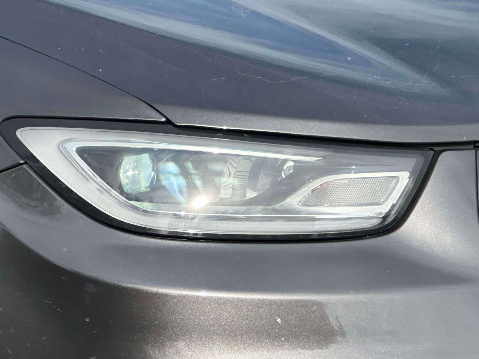 Used 2022 Chrysler Pacifica Limited w/ S Appearance Package image 8