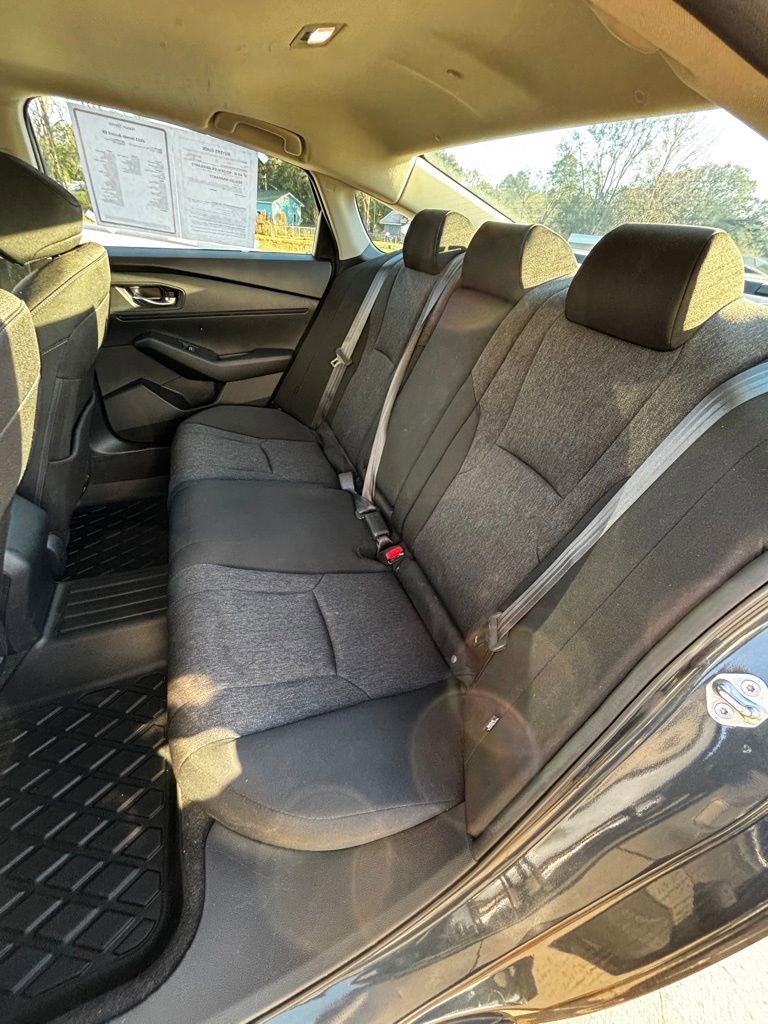 Used 2023 Honda Accord EX image 13