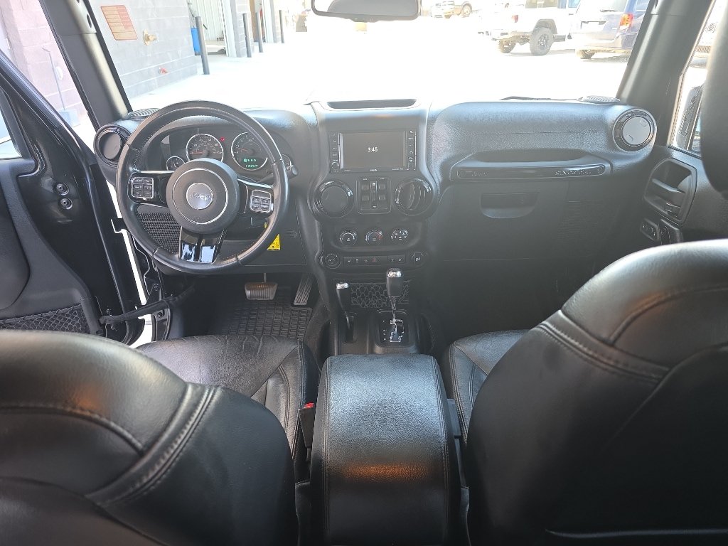 Used 2015 Jeep Wrangler Unlimited Sahara AWD/4WD image 30