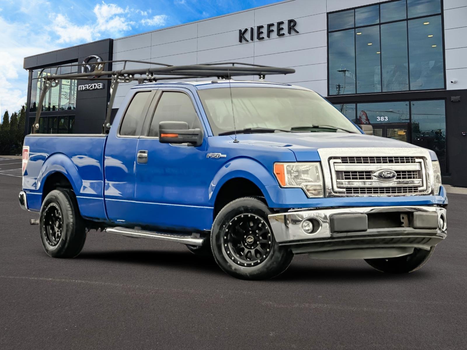 Used 2014 Ford F150 XLT w/ XLT Chrome Package image 2