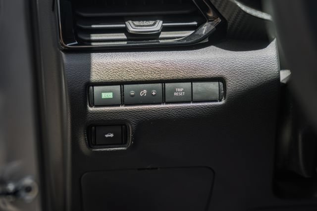 Used 2024 Nissan Sentra SV FWD image 41