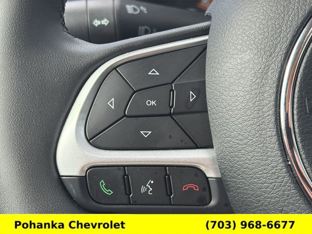 Used 2023 Jeep Renegade Altitude w/ Sun/Sound Group AWD/4WD image 12
