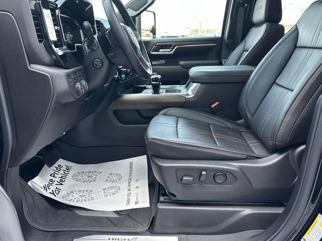 Used 2025 Chevrolet Silverado 1500 High Country w/ High Country Premium Package AWD/4WD image 17